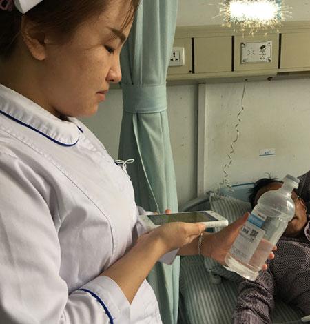 1539157708401879.jpg 医疗自助条形码扫描1.jpg